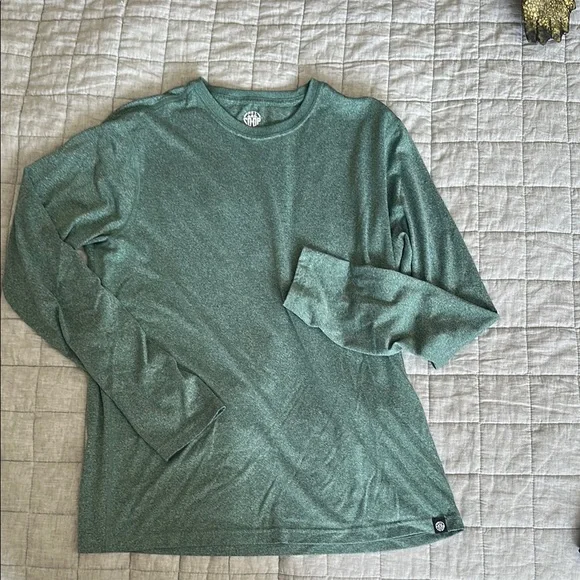 REI Green Long Sleeve Dry Fit - Picture 1 of 3